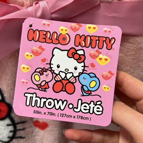 Hello Kitty Heart Love Letter Valentines Day Throw Blanket 50” x 70” - Picture 2 of 3